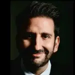 Víctor Dorado